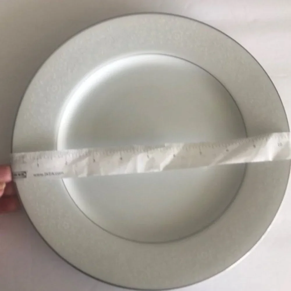 ROYAL WENTWORTH CHRISTINA FINE CHINA 51 214 Round Dinner Plate White Silver Japa